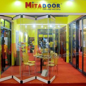 CỬA KÍNH LÙA XẾP